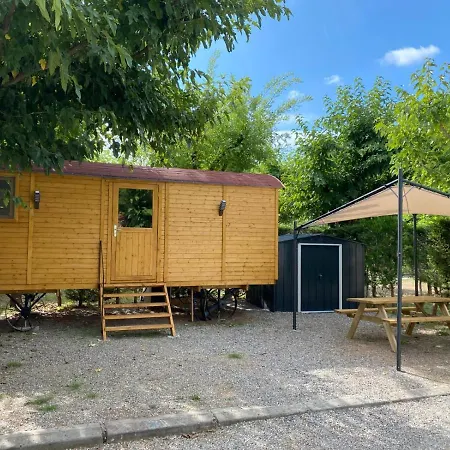Camping Oliana Campingplads *
