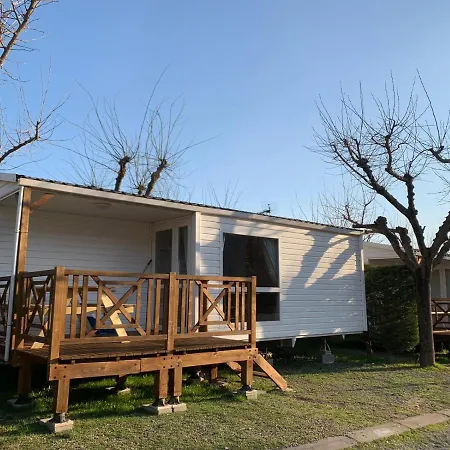 Camping Oliana אתר קמפינג Oliana