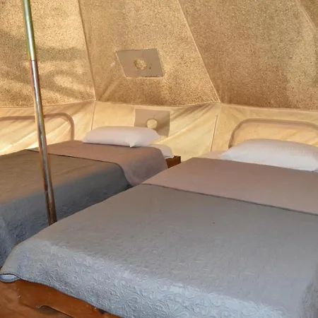 אתר קמפינג Camping Oliana *